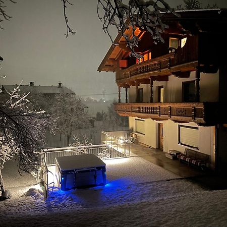 Apart Moidl Mit Privatem Pool ハート・イム・ツィラータール エクステリア 写真