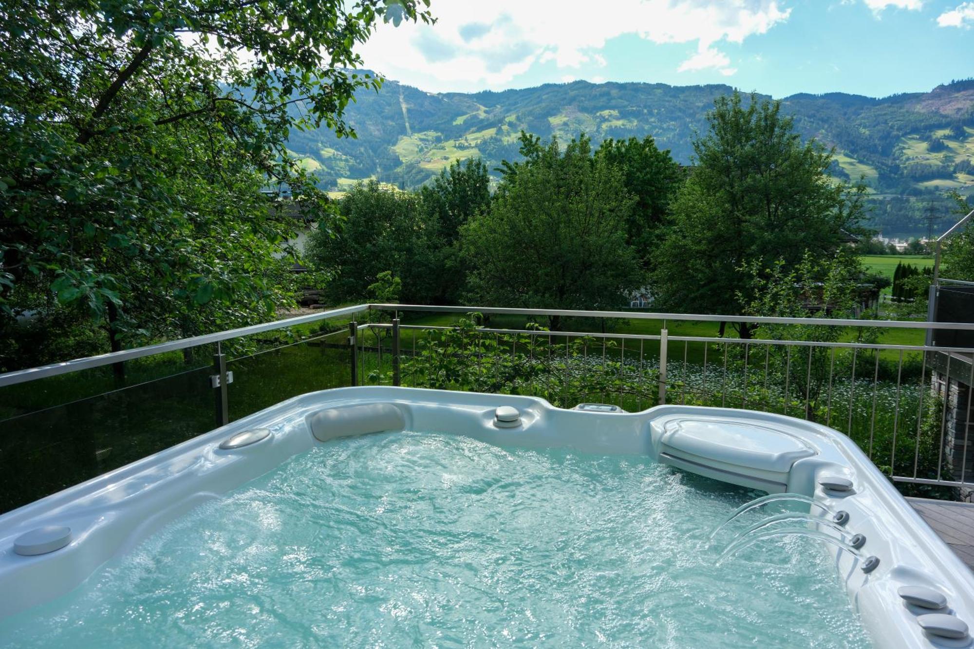 Apart Moidl Mit Privatem Pool ハート・イム・ツィラータール エクステリア 写真